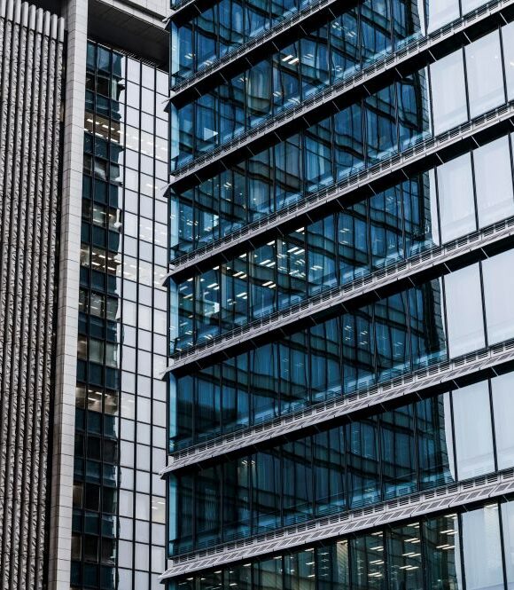 immeubles-de-bureaux-d-architecture-moderne-gros-plan Immeubles de bureaux